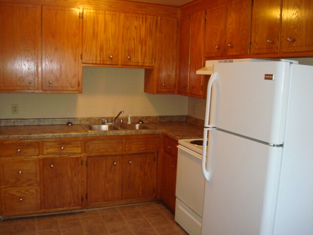 Kitchen - 1370 7th St NW