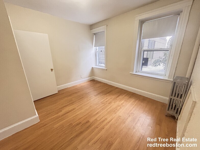 Building Photo - 1810 Commonwealth Ave