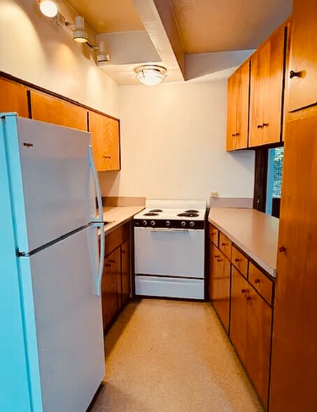 Building Photo - 3323 SW US Veterans Hospital Rd