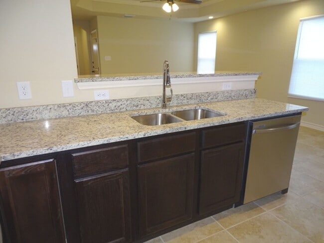 Building Photo - 13911 Annas Way #101, San Antonio, TX. 78233