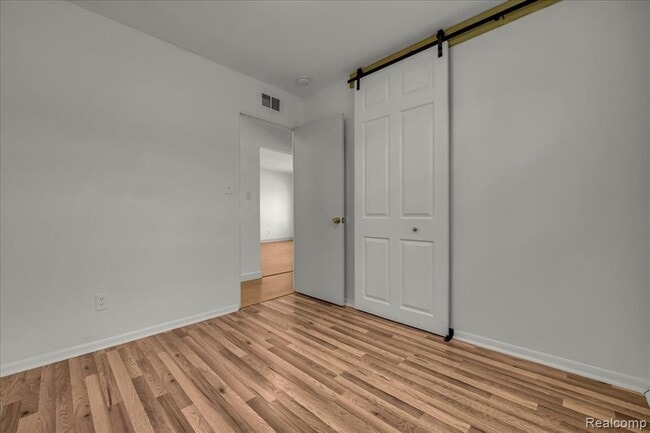 Building Photo - 26435 Tawas St