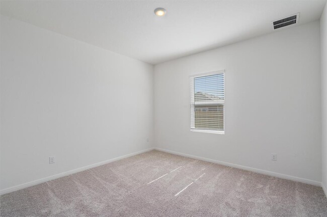 Building Photo - 621 Gemsbok Rd