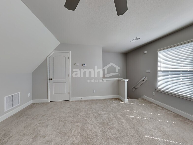 Building Photo - 3670 Dorrie Cir