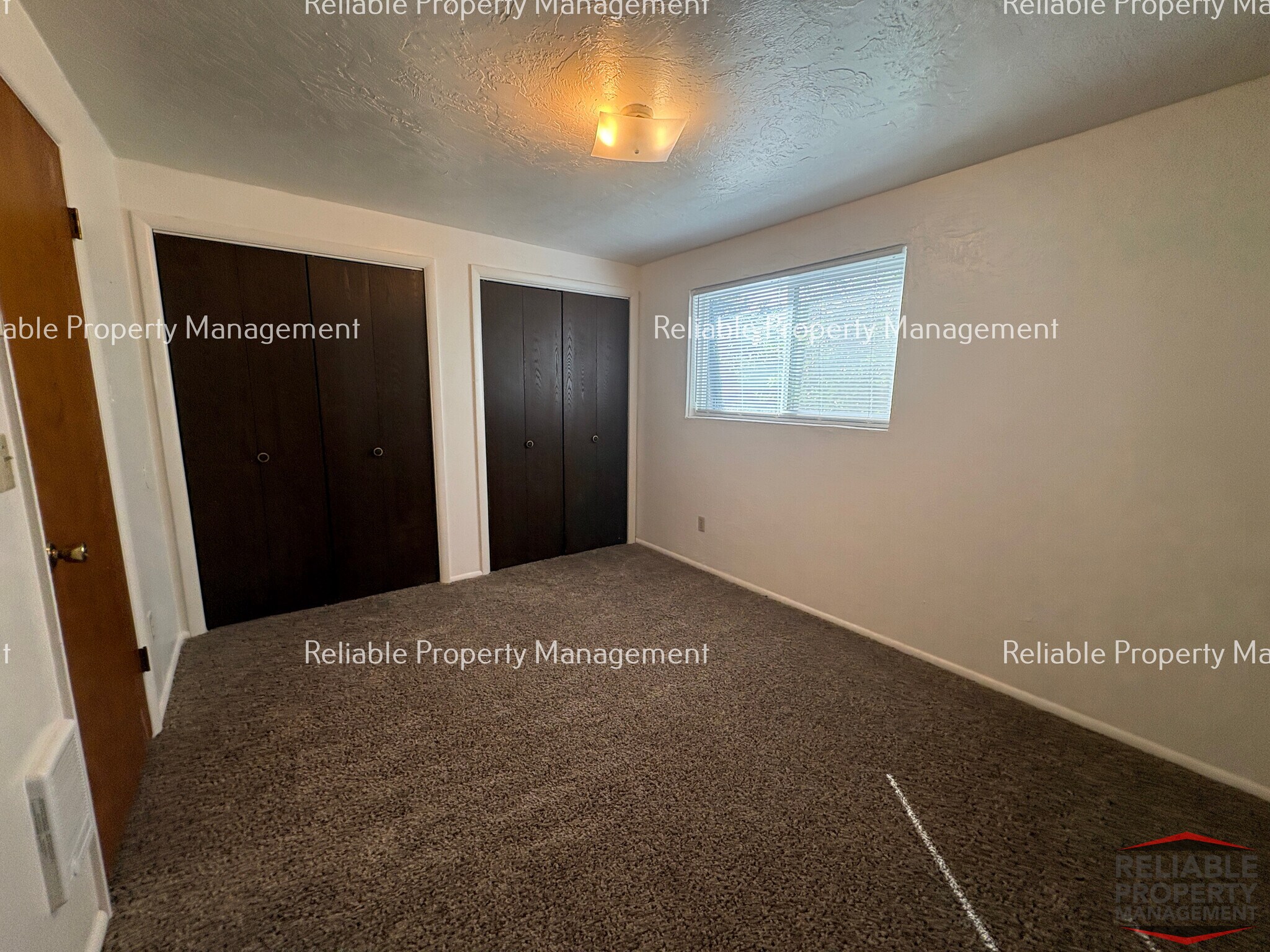 Building Photo - 1515 Laprele St
