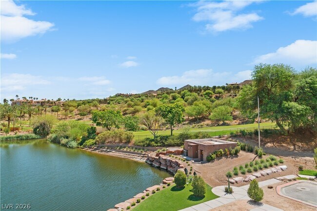 Building Photo - 66 Lakefront Dr