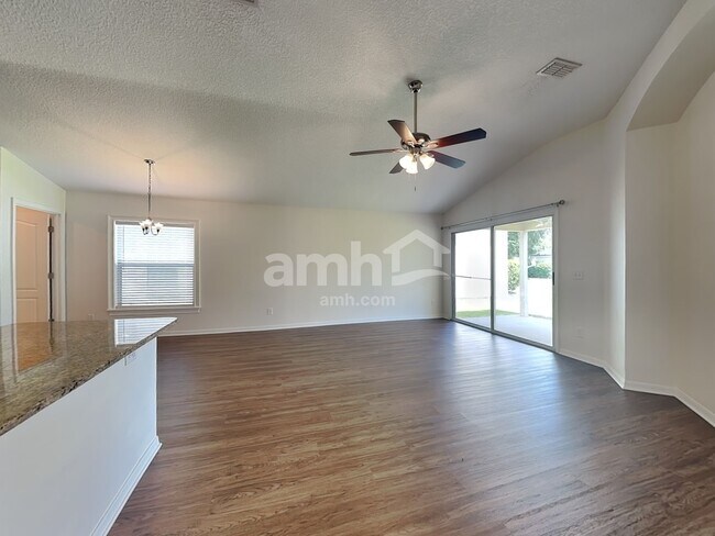 Building Photo - 3584 Shrewsbury Dr