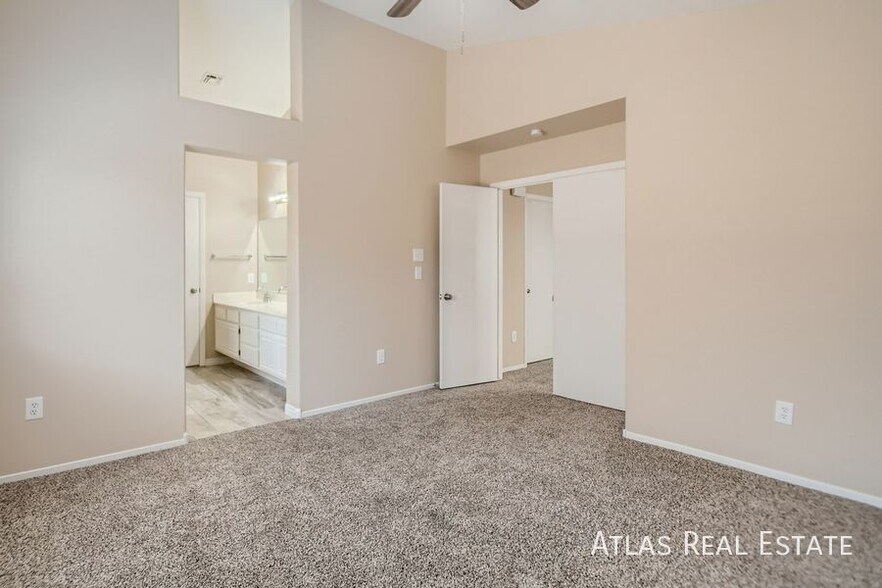Building Photo - 4405 Sandhorse Ct