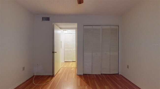 Building Photo - 3432 Lake Bayshore Dr