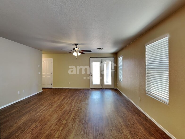 Building Photo - 9454 W Virginia Ave