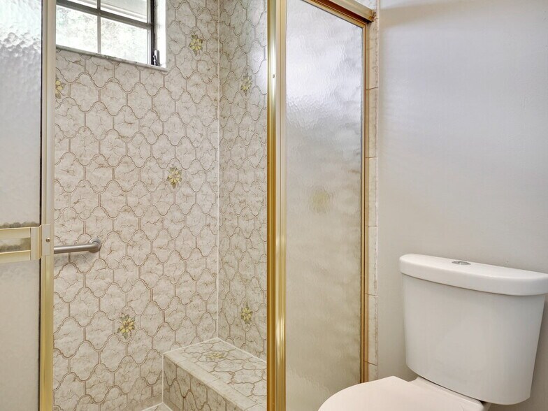 Building Photo - 1594 The 12th Fairway