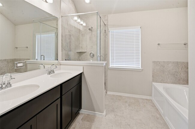 Building Photo - 2415 Honeyberry Shrub Dr