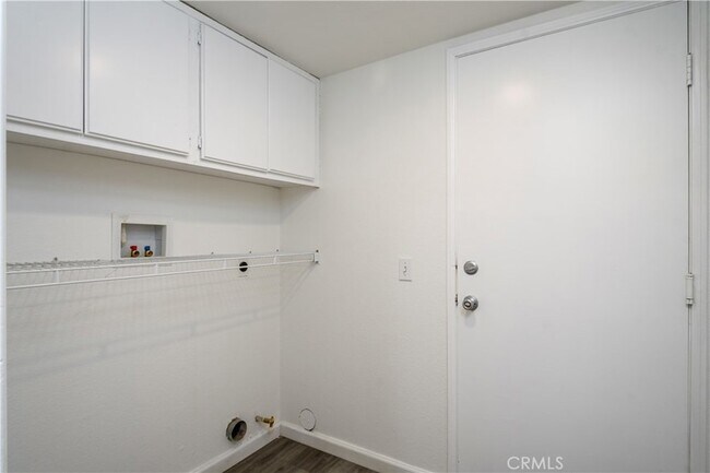 Building Photo - 8608 Oakthorn Cir