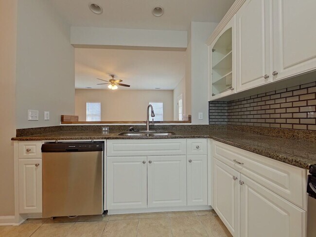 Building Photo - 526 Casey Ct