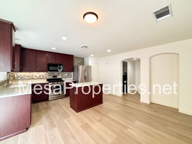 Building Photo - 11433 Mountain View Dr