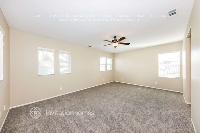 Building Photo - 34208 Pinehurst Dr