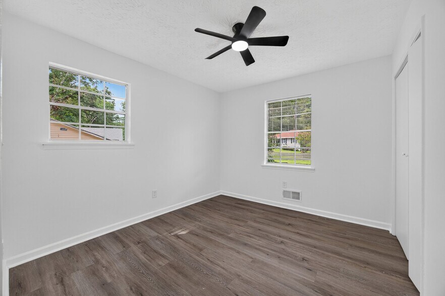 Building Photo - 9175 Settlers Grove Rd NE