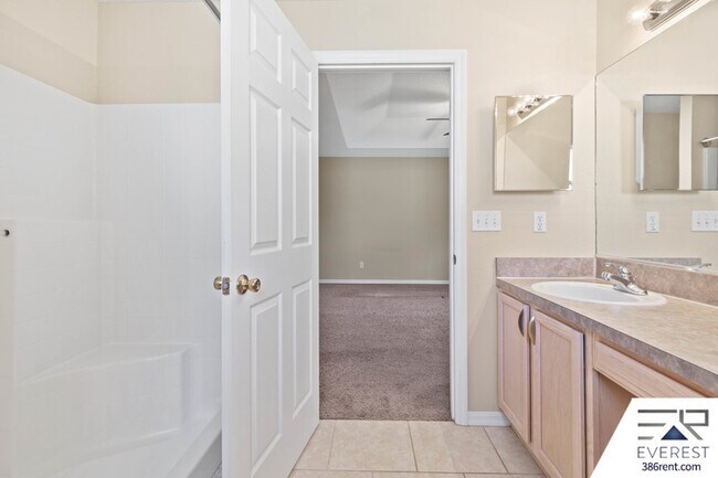 Building Photo - 15 Firtree Ln