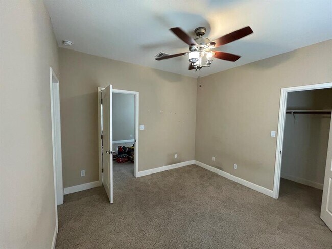 Building Photo - 3001 Lombardi Way