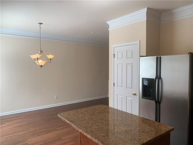 Building Photo - 599 Kandell Cove
