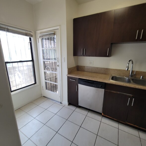 Building Photo - 4528 Edgewood Pl