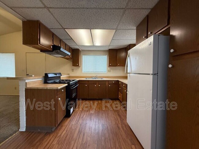 Building Photo - 319 F St