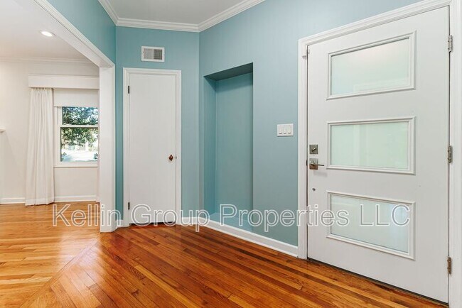 Building Photo - 1203 Easton Dr