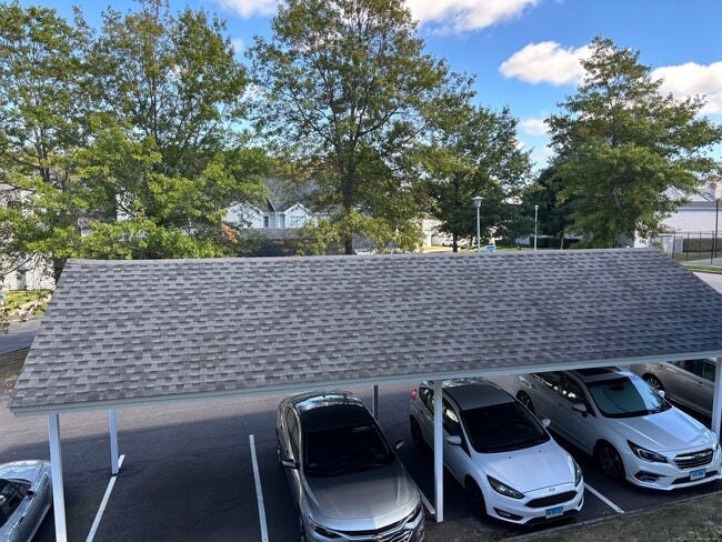 Building Photo - 110 Leafwood Ln