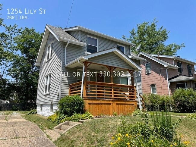 Building Photo - 1254 Lily St