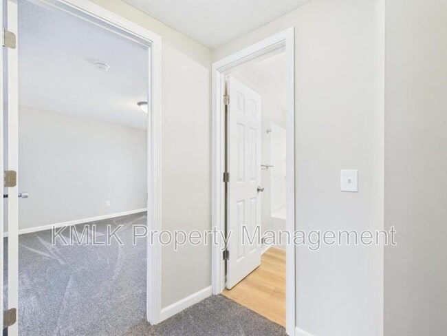 Building Photo - 9042 Maple Grove Rd