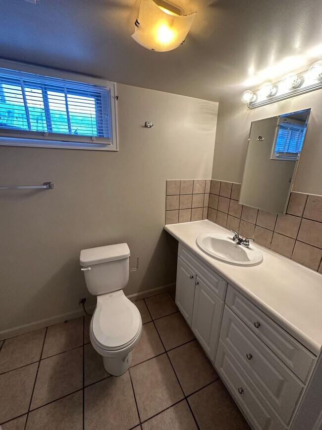 Building Photo - 3 BEDROOMS PLUS OFFICE,  2 BATHROOM, SINGLE FAMILY HOME IN THE AVENUES