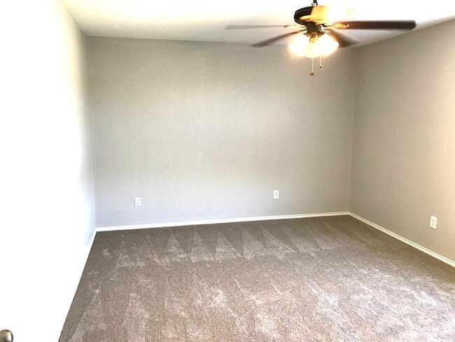 Building Photo - 4956 Thorn Hollow Dr