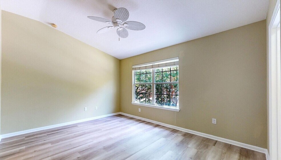 Building Photo - 5881 Moonstone Ct