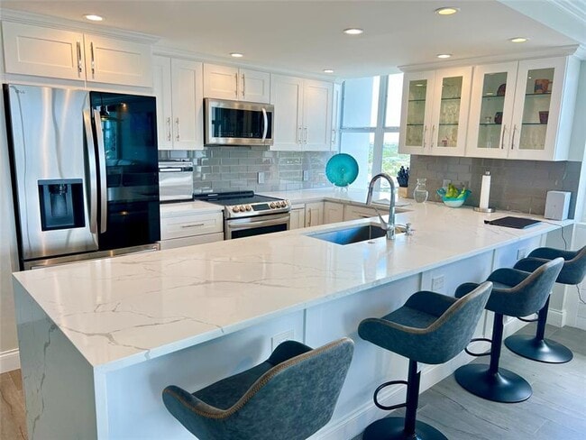 Building Photo - 800 SE 20th Ave