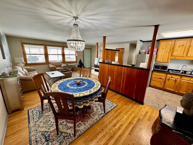 Building Photo - 325 Kishwaukee Dr