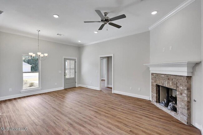 Building Photo - 253 Chartleigh Cir