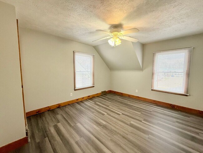 Building Photo - Stunning 3-Bedroom Home with Everything You’ve Been Looking For!