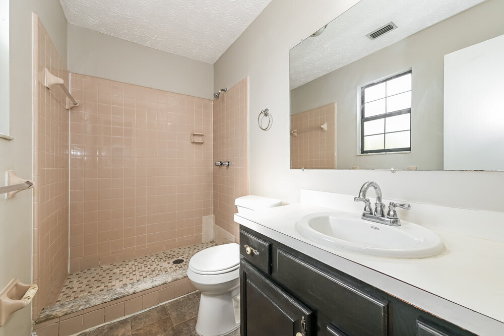 Building Photo - 7279 Sharbeth Dr S