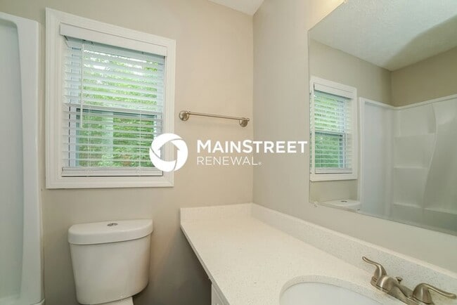 Building Photo - 3 Bedroom Pet-Friendly Home in Stockbridge...