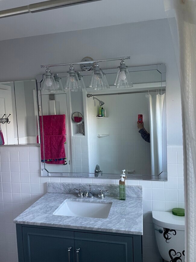 Building Photo - 2019 59th St S