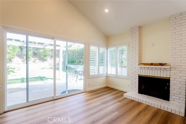 Building Photo - 25492 Sarita Dr