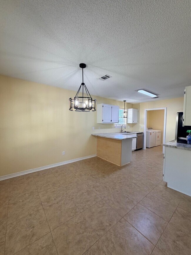 Building Photo - 6952 Cotton Boll Ln