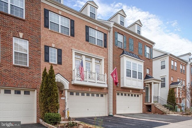 Building Photo - 9776 Corbett Cir