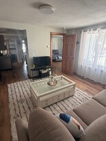 Building Photo - 160 Main St