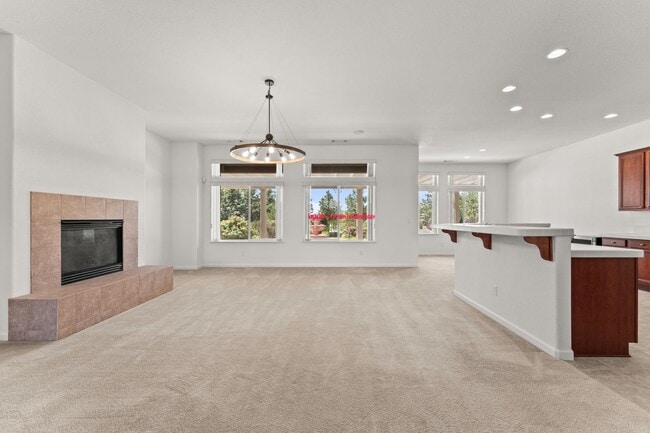 Building Photo - Luxury 5bd/3ba/3car Home in Pebble Creek  ...