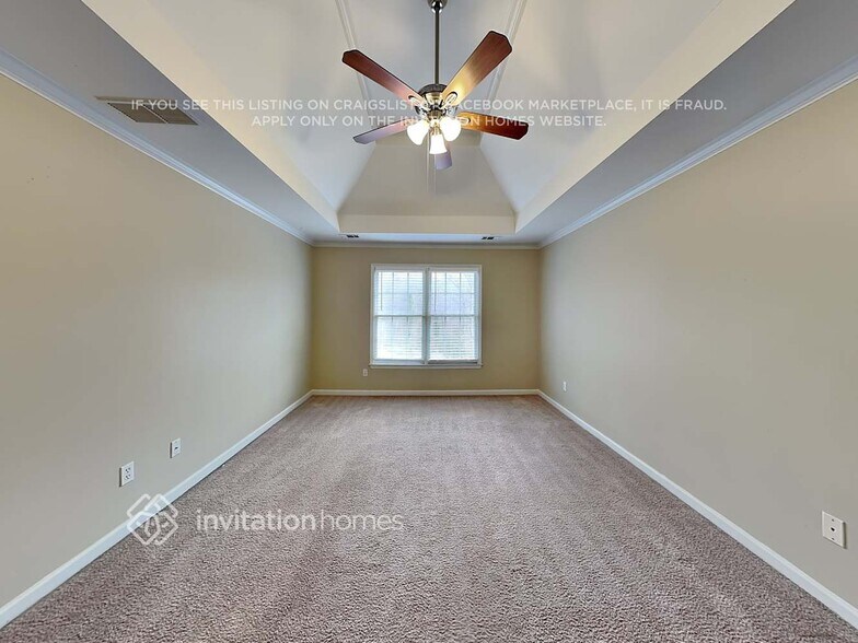 Building Photo - 404 Willowbrook Ct