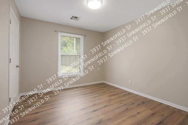 Building Photo - 3937 Springfield St