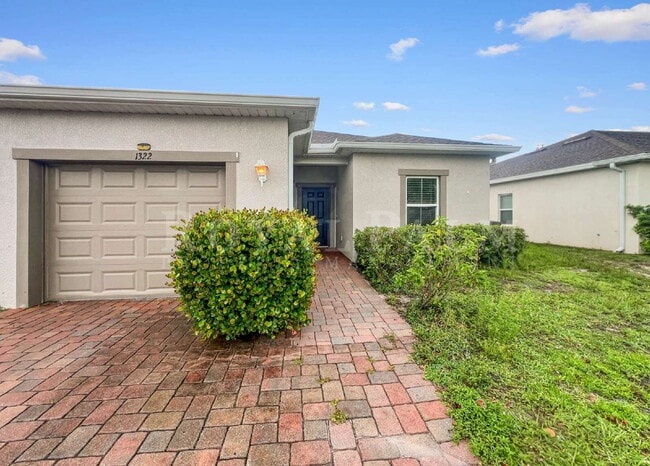 Building Photo - Spacious 3-Bedroom Home in the Heart of Cape Coral!