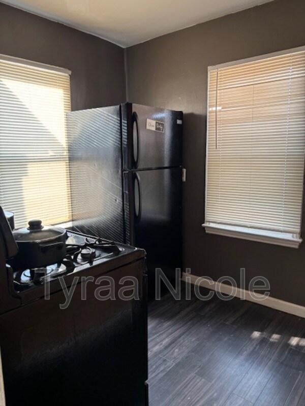 Building Photo - 2937 Ewald Cir