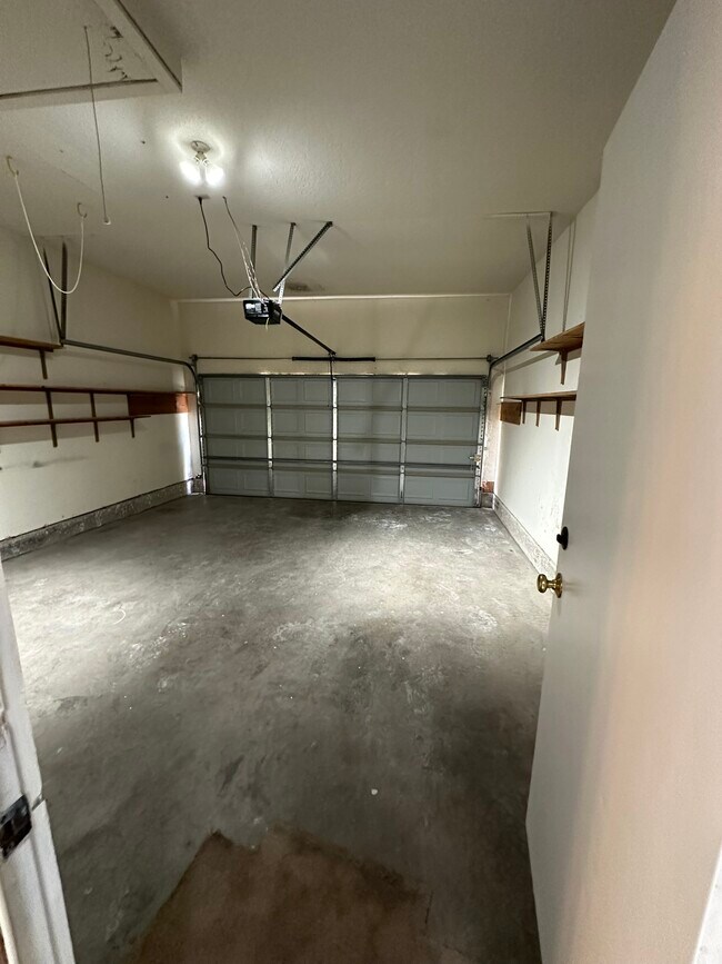 Building Photo - 2605 Briarcliff Dr