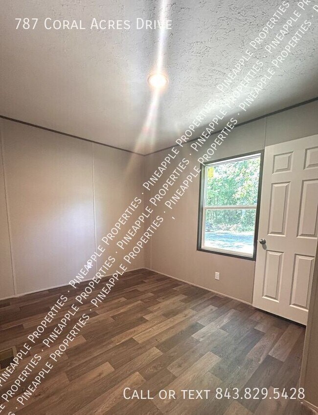 Building Photo - 787 Coral Acres Dr